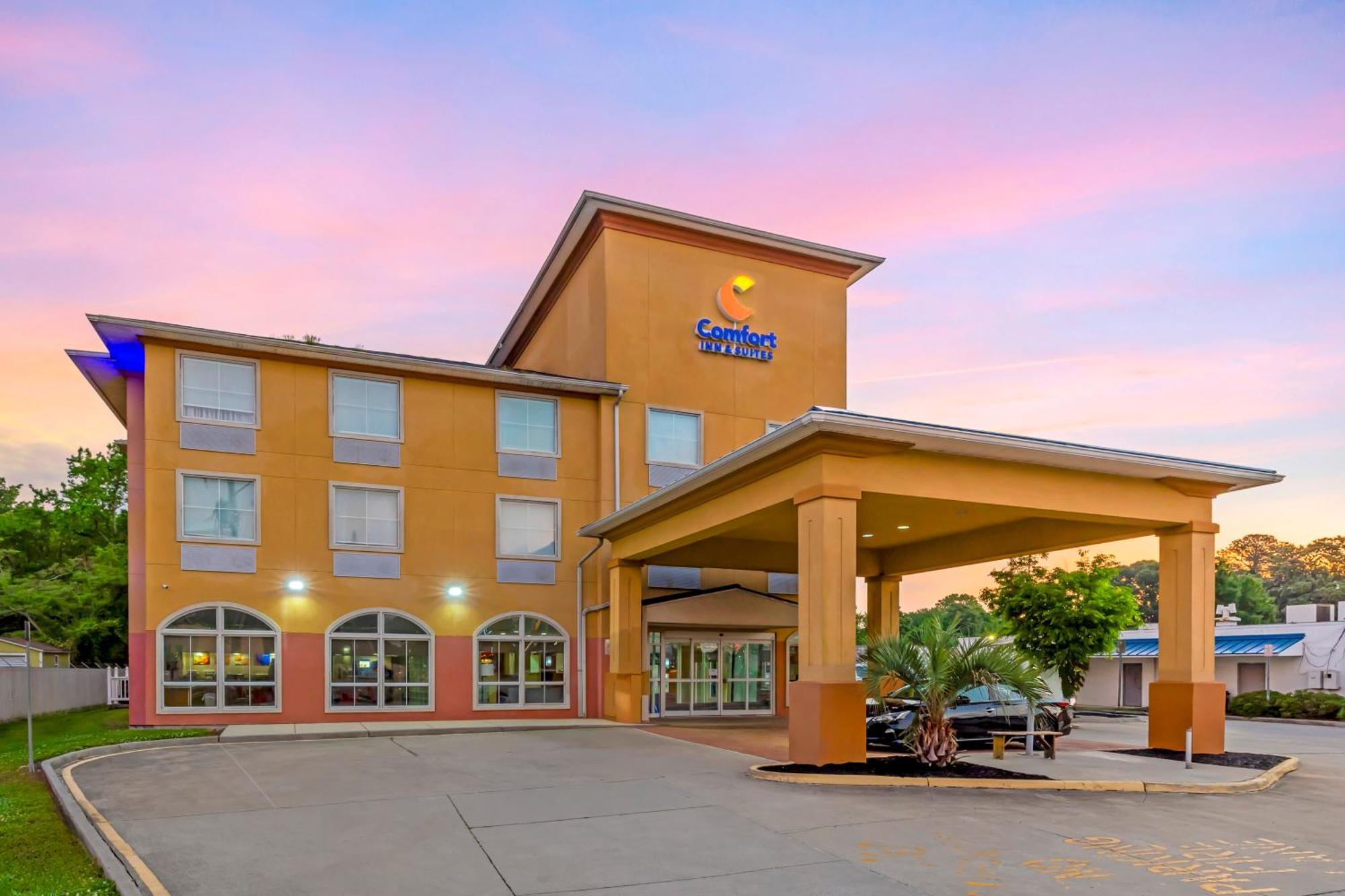 Comfort Inn & Suites Chesapeake - Portsmouth Exterior photo