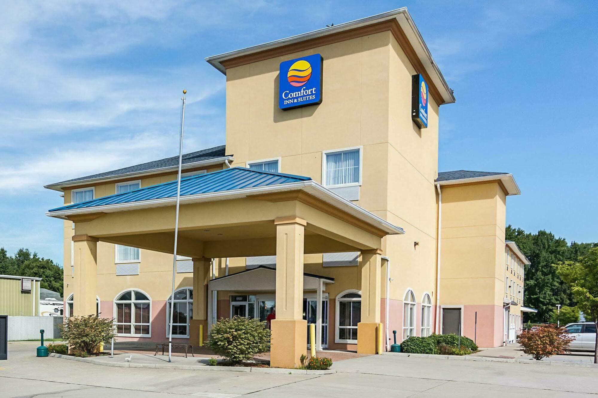 Comfort Inn & Suites Chesapeake - Portsmouth Exterior photo